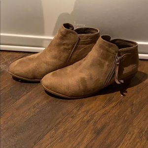Brown Chelsea boots